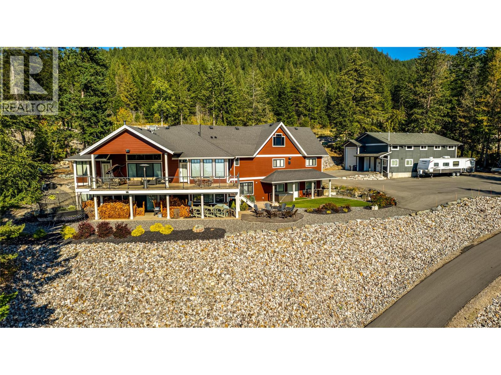6054 Lynx Drive Property Photo 1