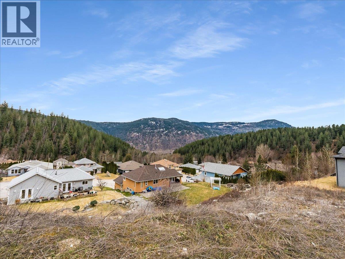 2460 Mcbride Street Property Photo 4