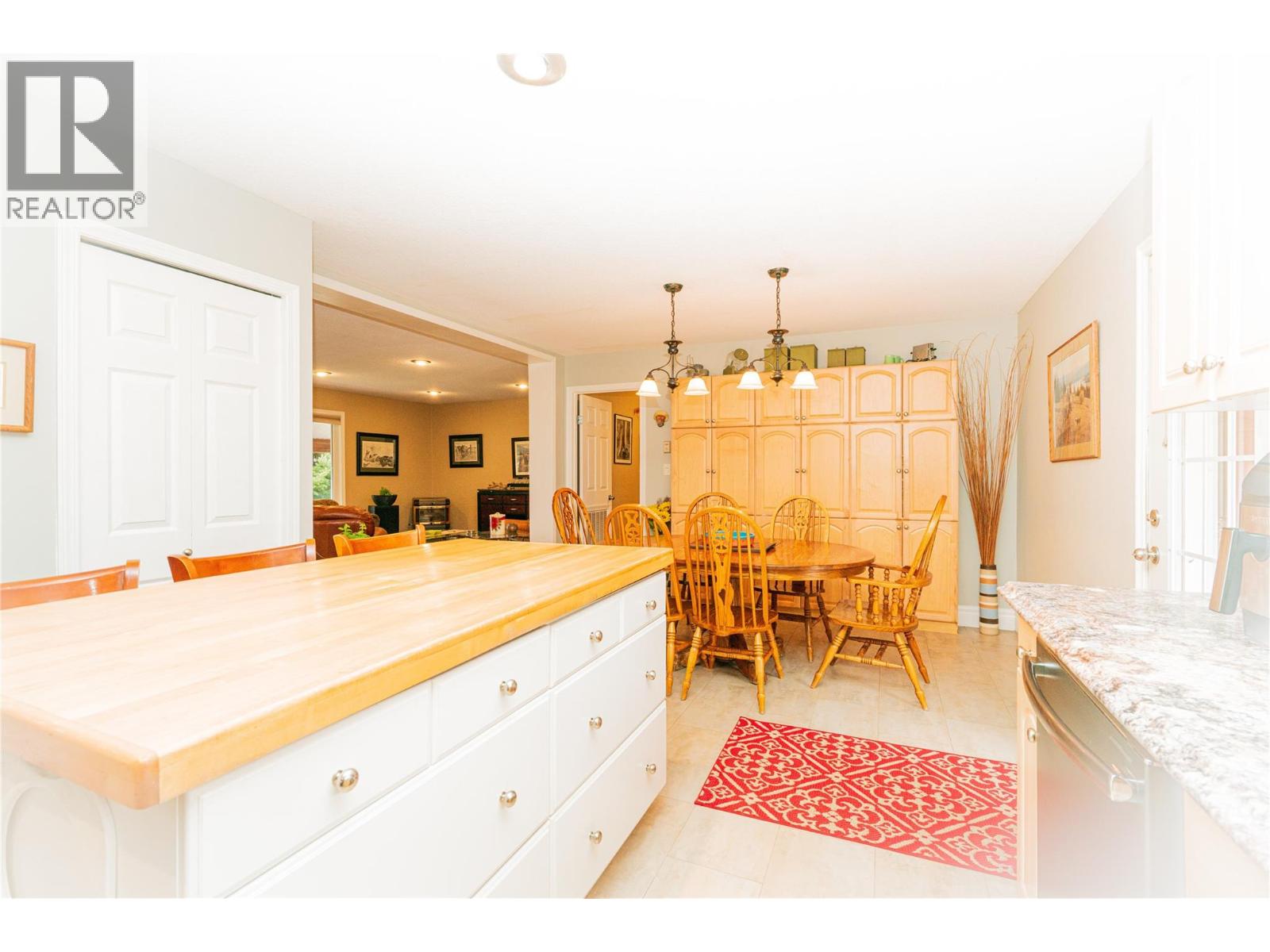 114 Skye Blue Loop Property Photo 5