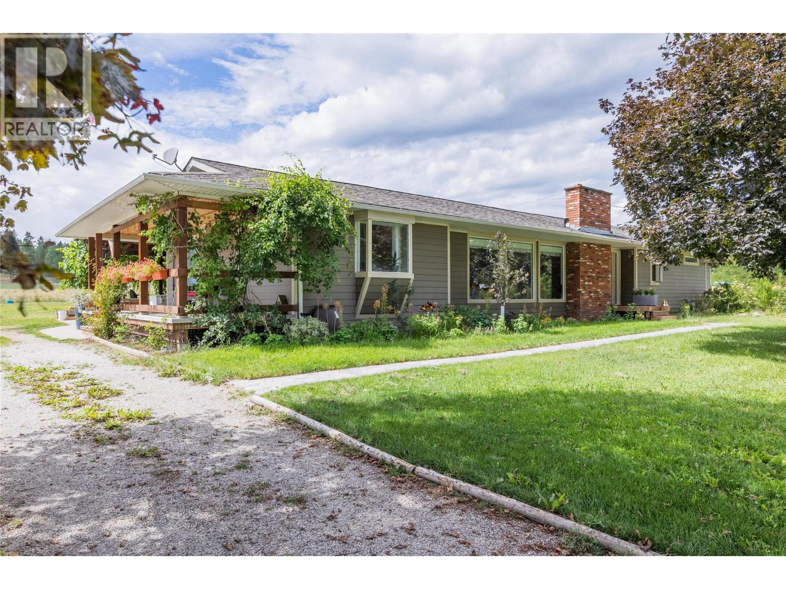 4780 Sleepy Hollow Road Property Photo 3
