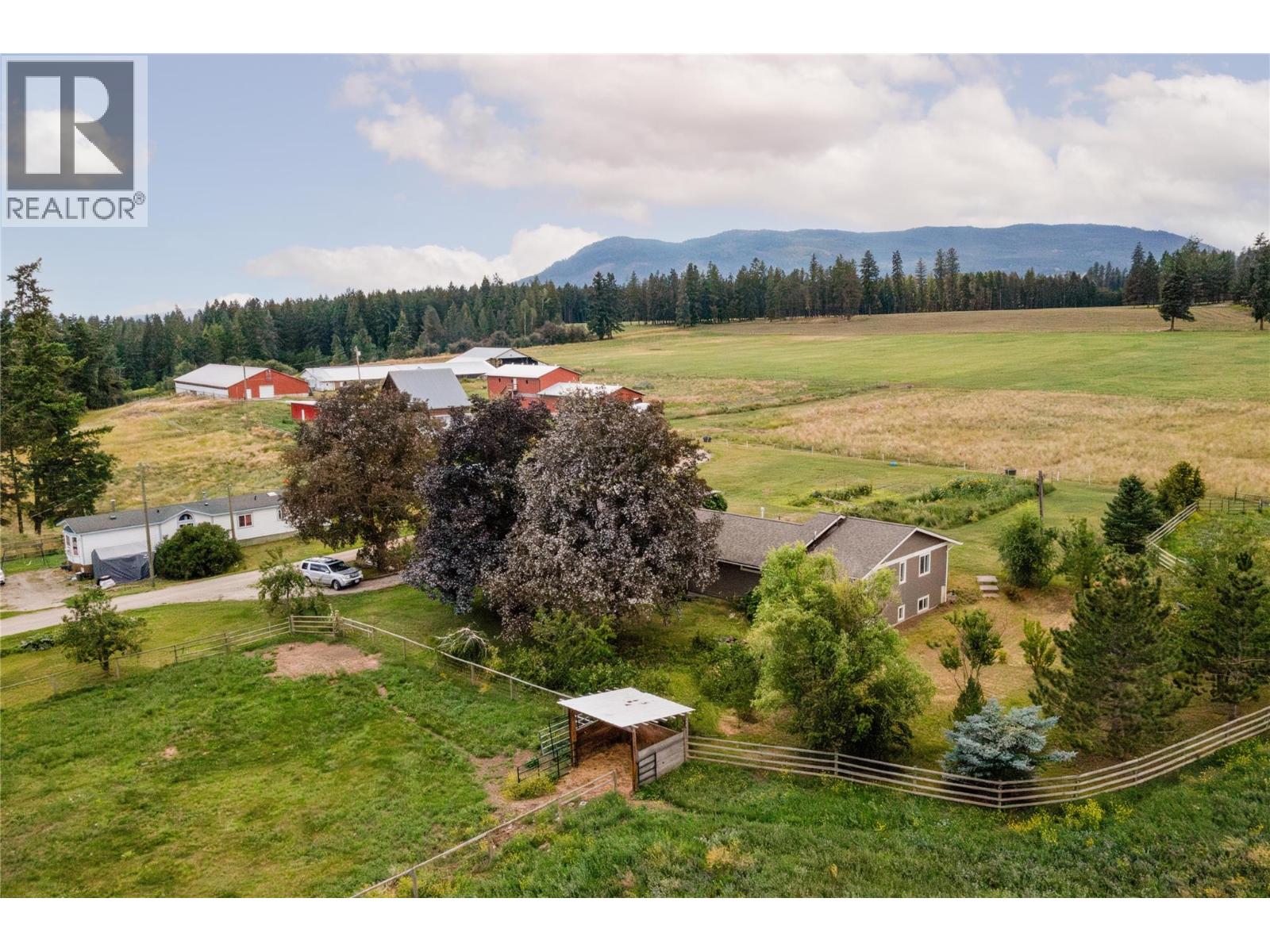4780 Sleepy Hollow Road Property Photo 4