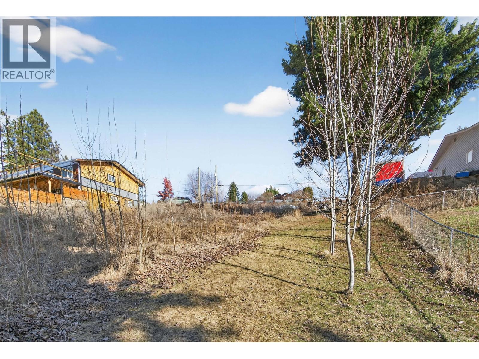 2311 28 Street Property Photo 4