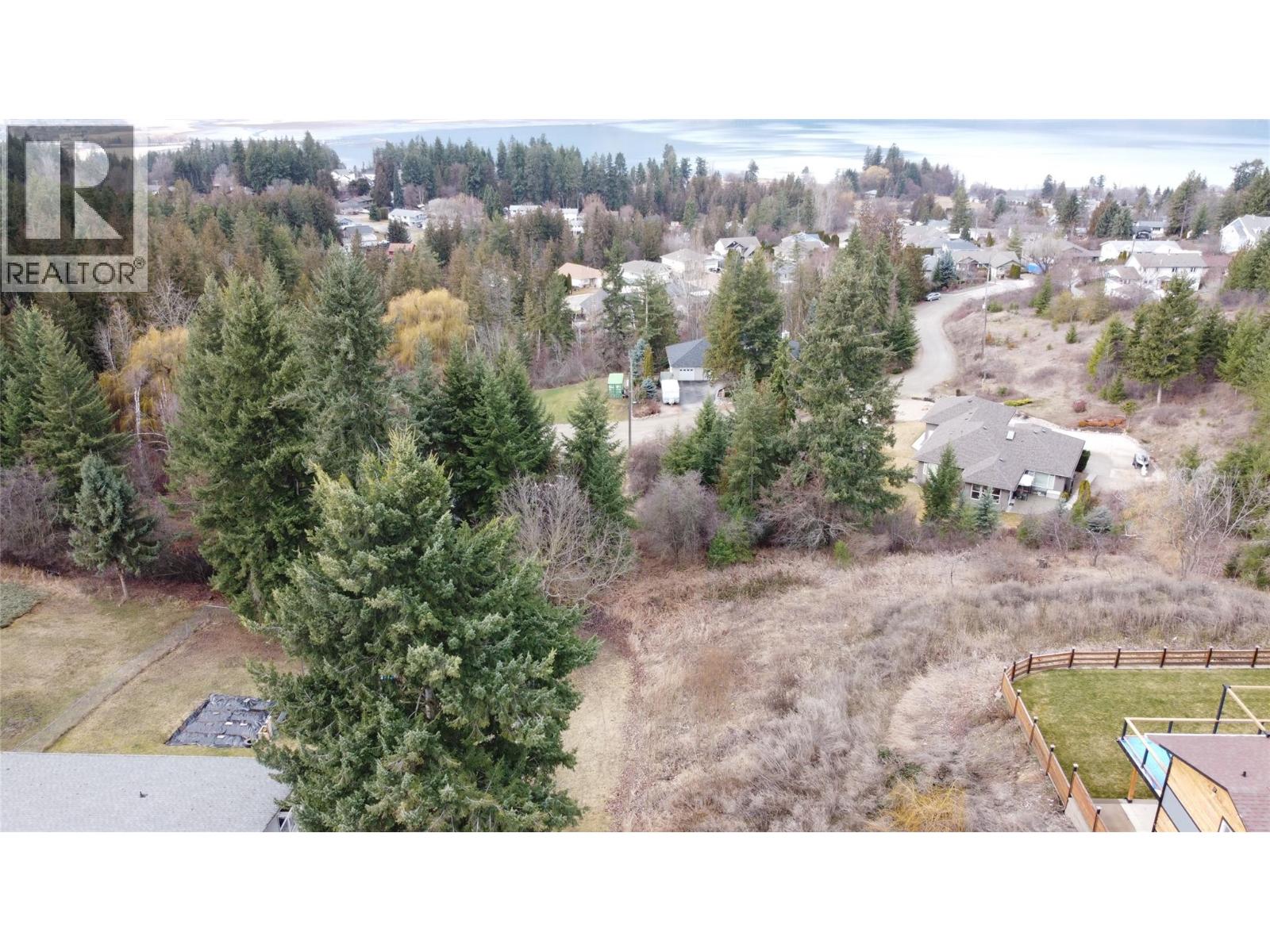 2311 28 Street Property Photo 8
