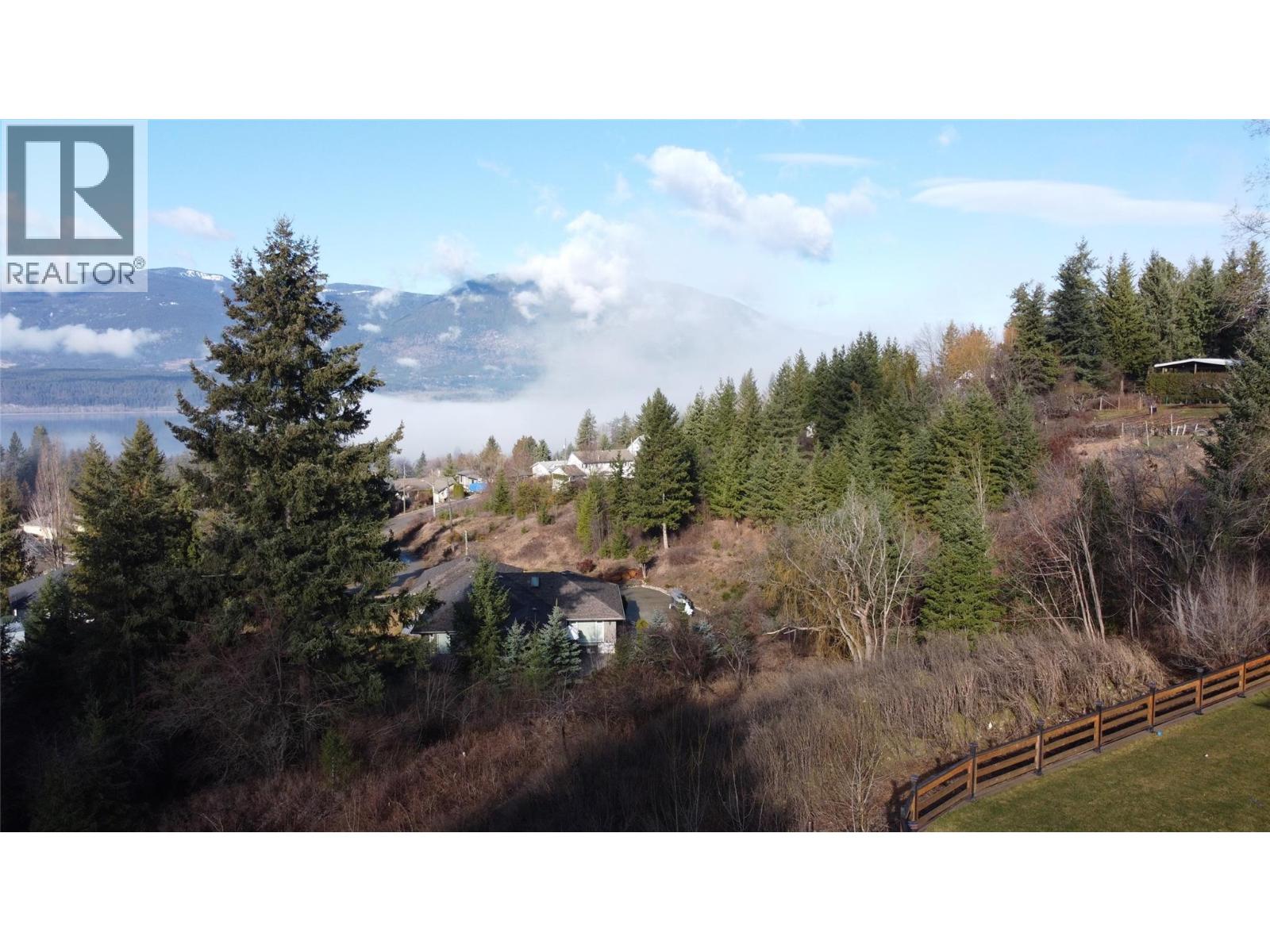 2311 28 Street Property Photo 12