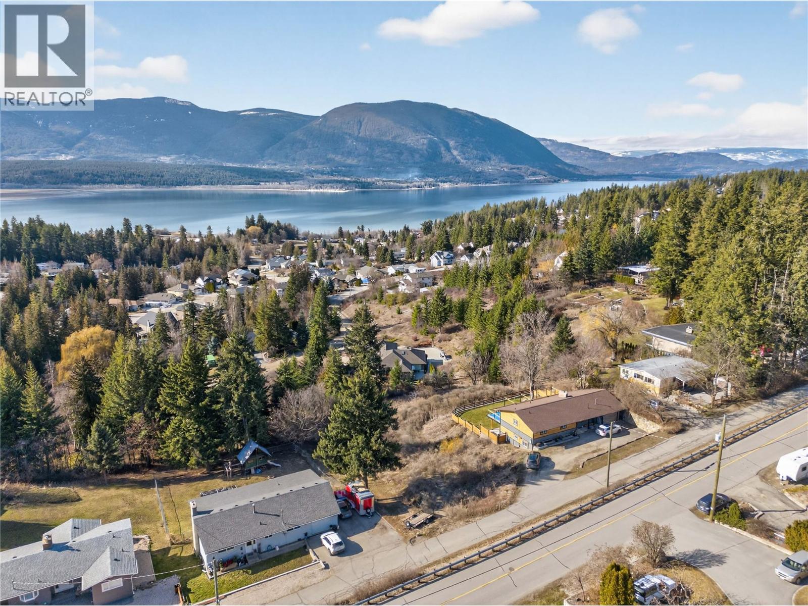 2311 28 Street Property Photo 15