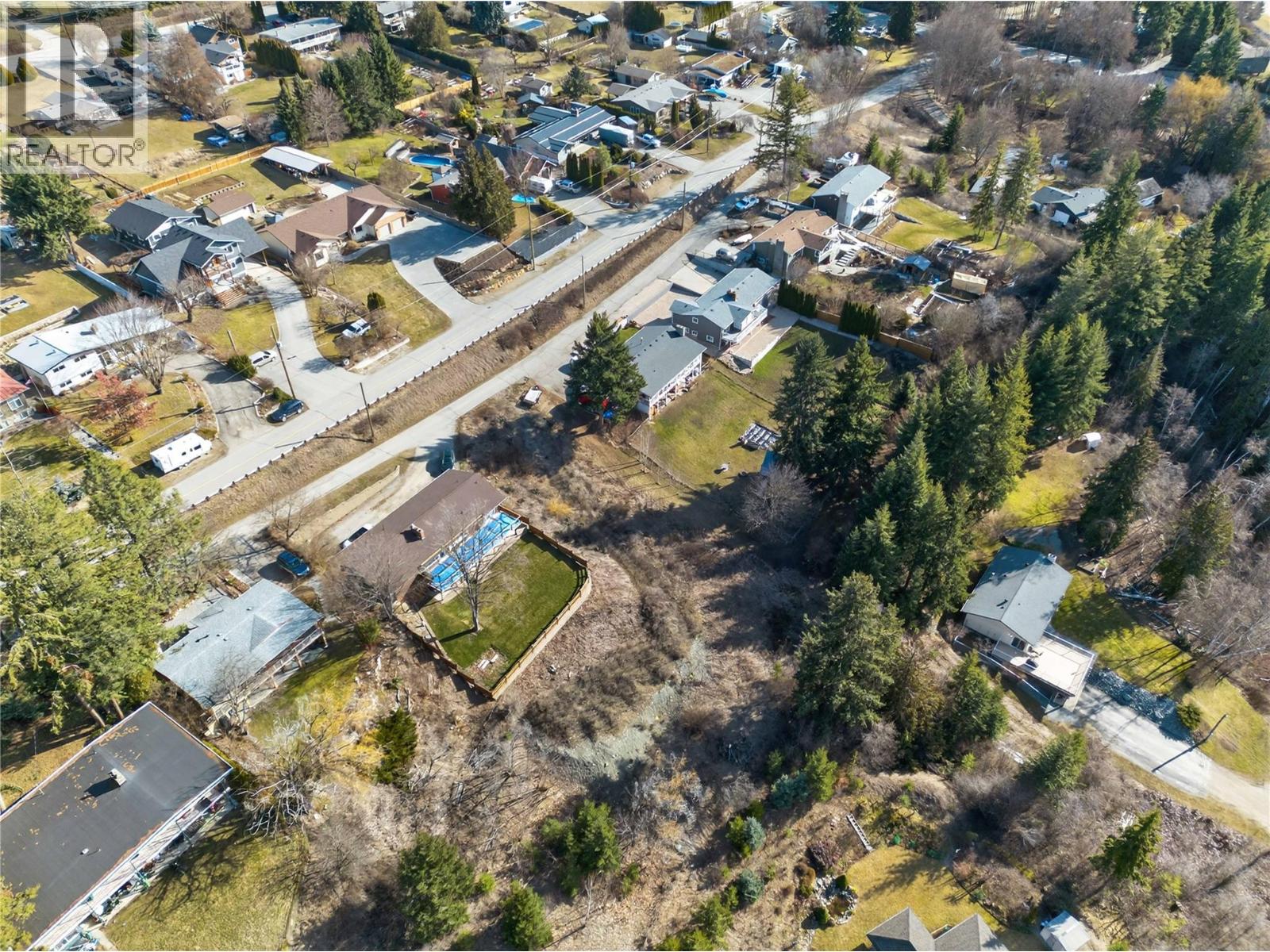 2311 28 Street Property Photo 16