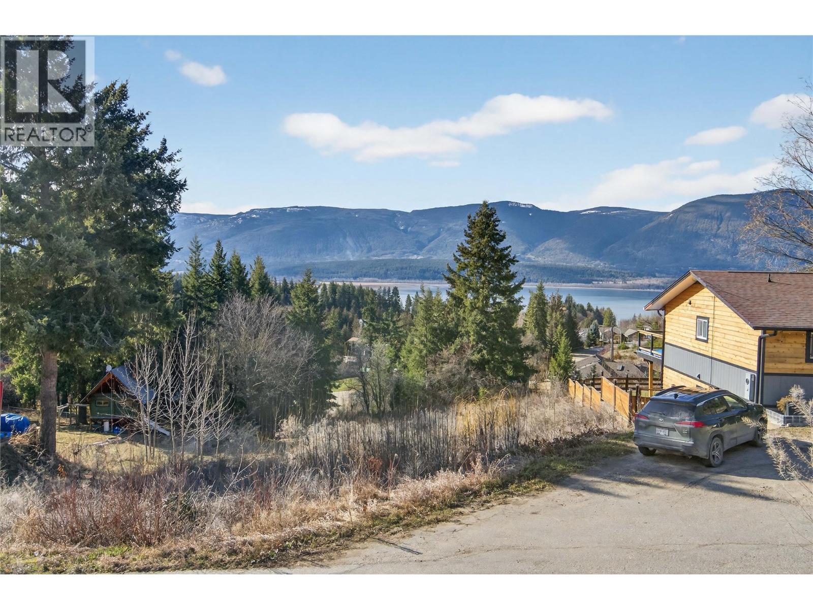 2311 28 Street Property Photo 24