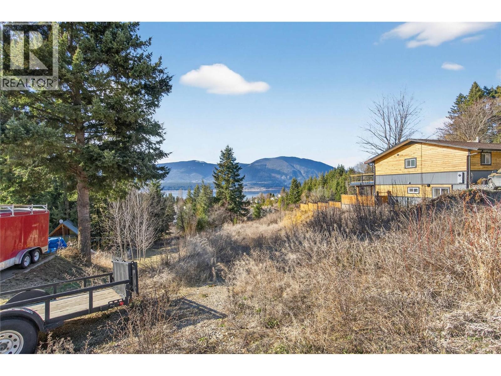 2311 28 Street Property Photo 25