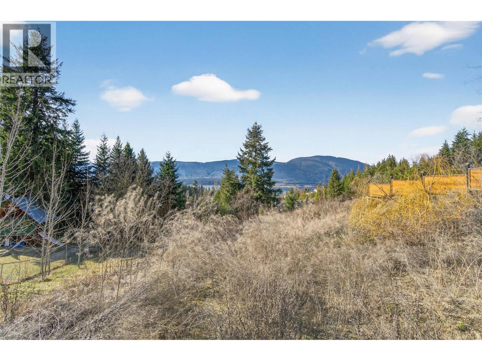 2311 28 Street Property Photo 27