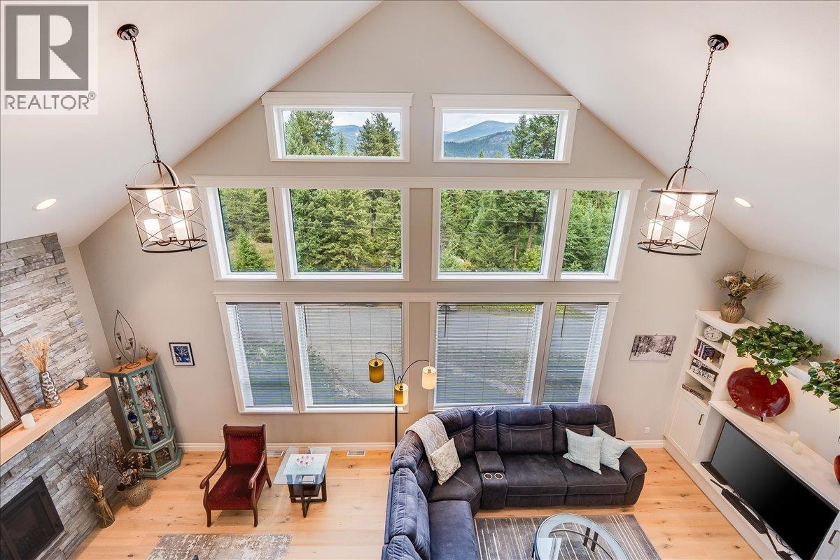 220 Chase Road Property Photo 7