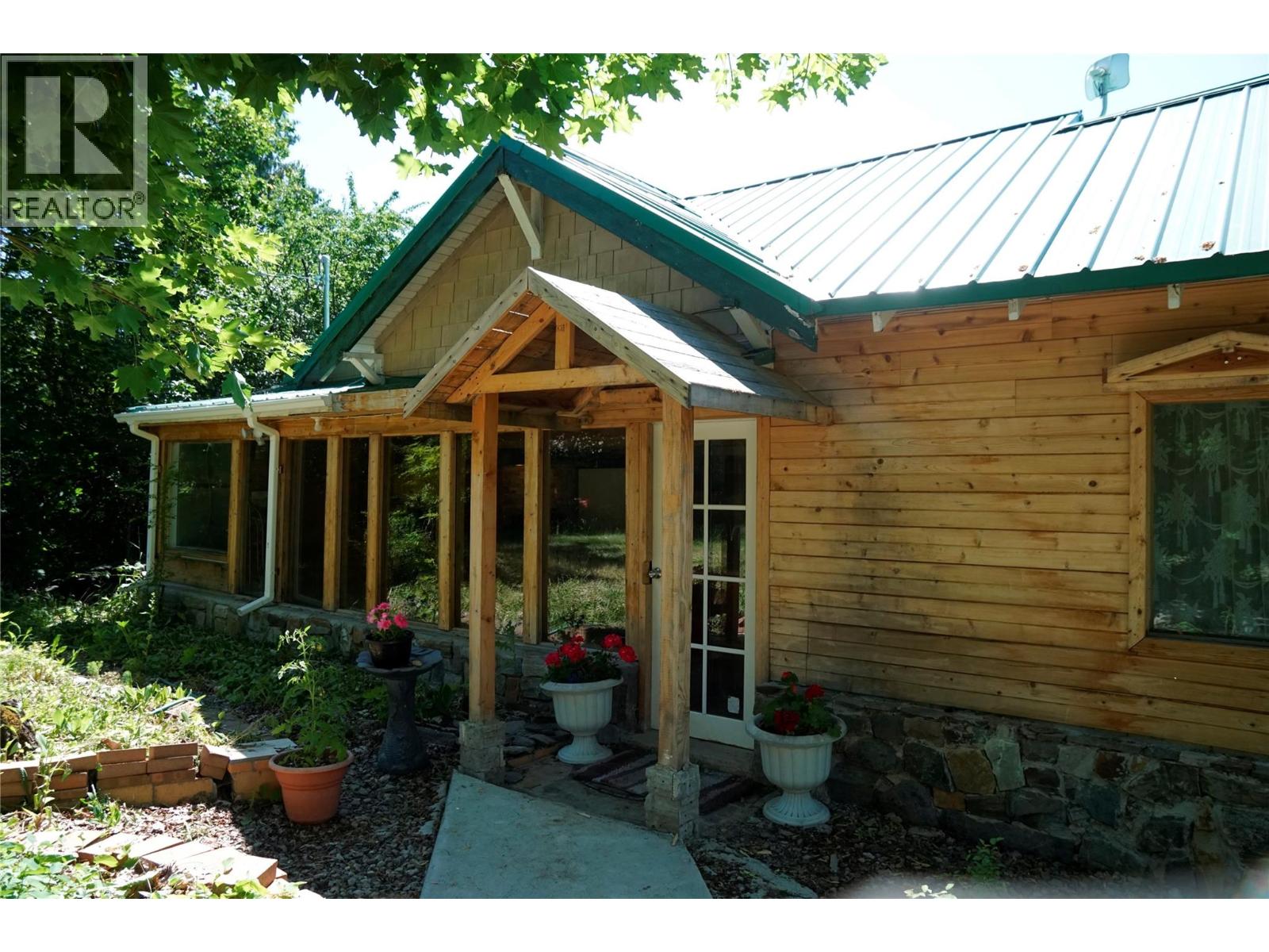 617 Payne Street Property Photo 1