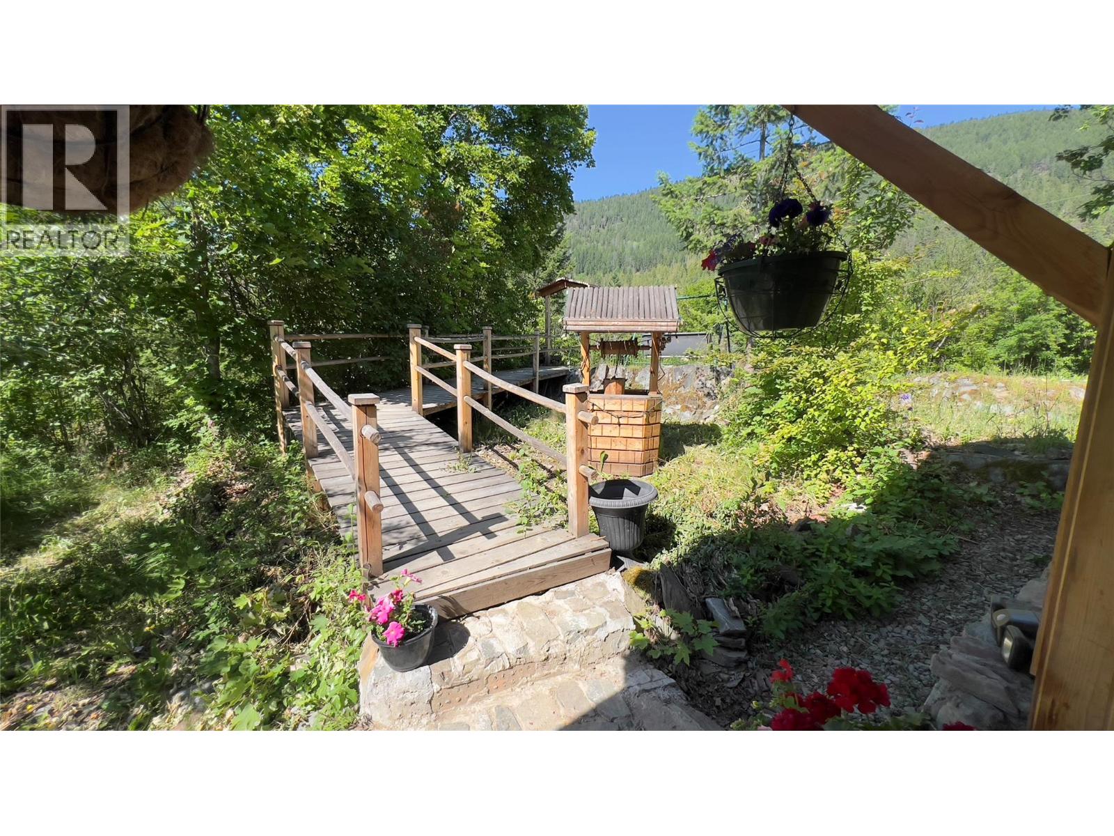 617 Payne Street Property Photo 12
