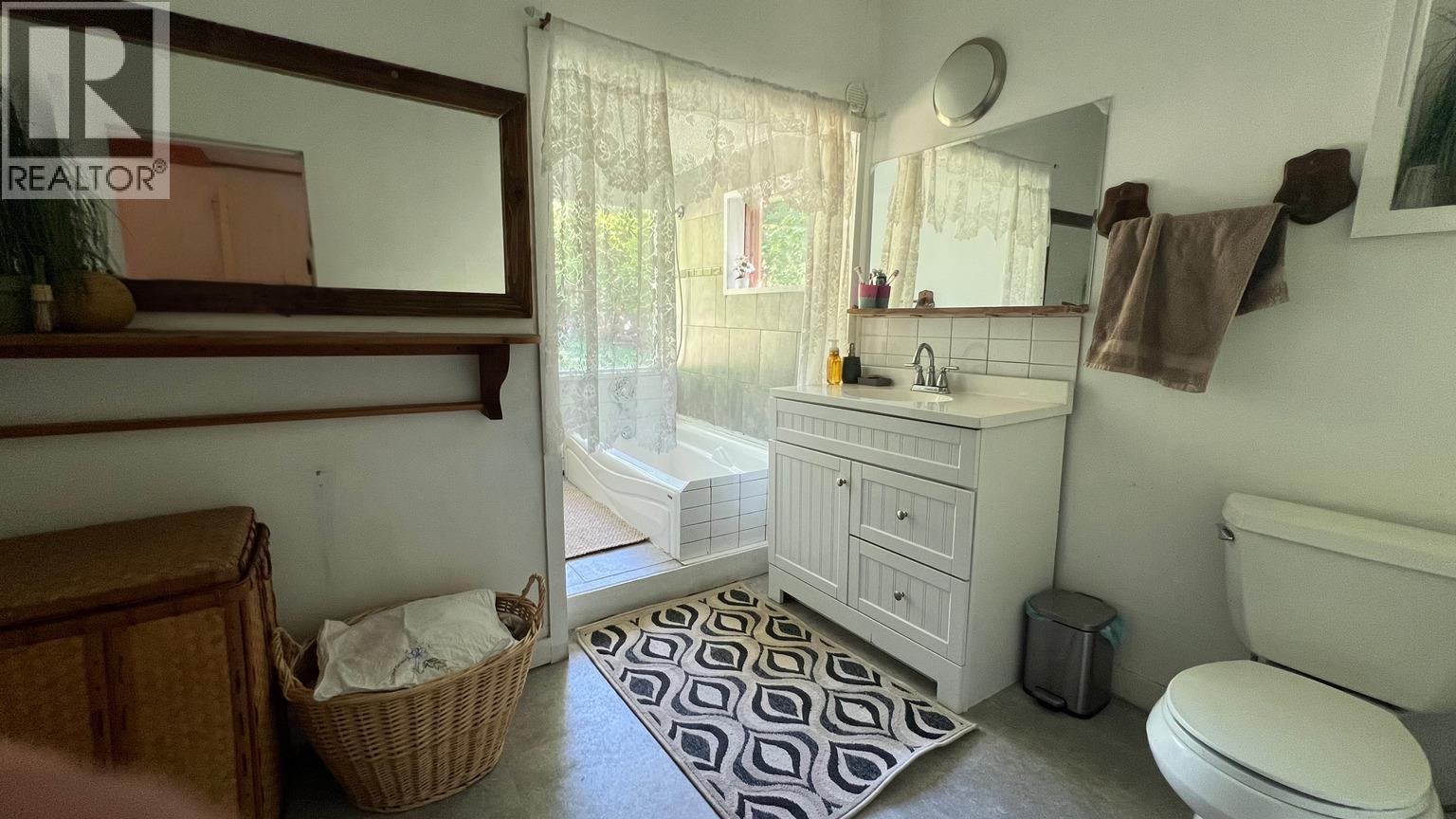 617 Payne Street Property Photo 27