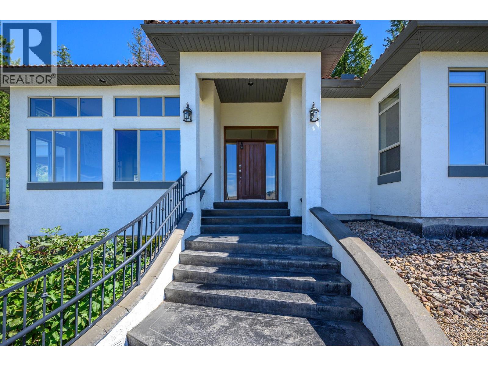 200 Melrose Court Property Photo 6