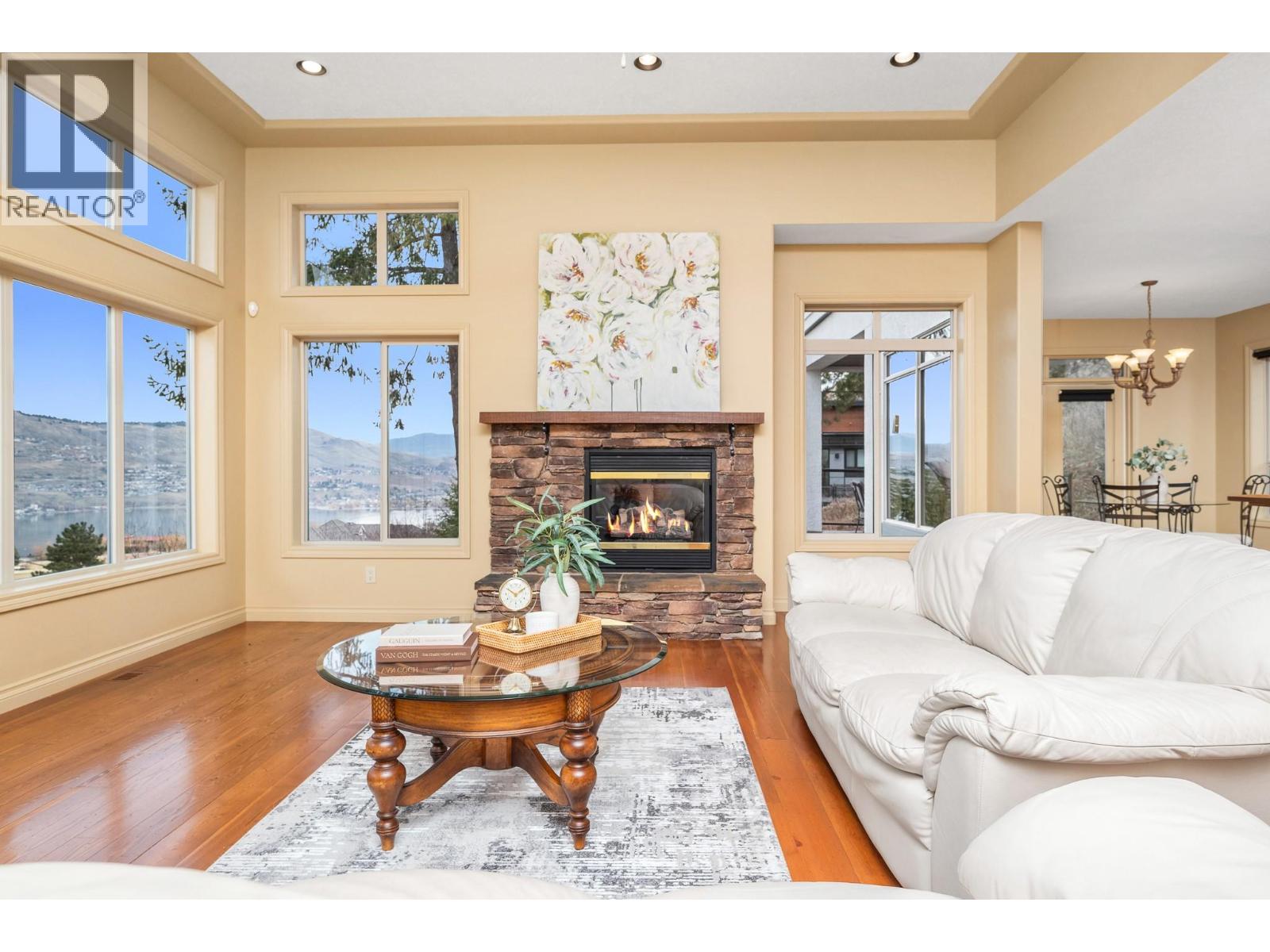200 Melrose Court Property Photo 10