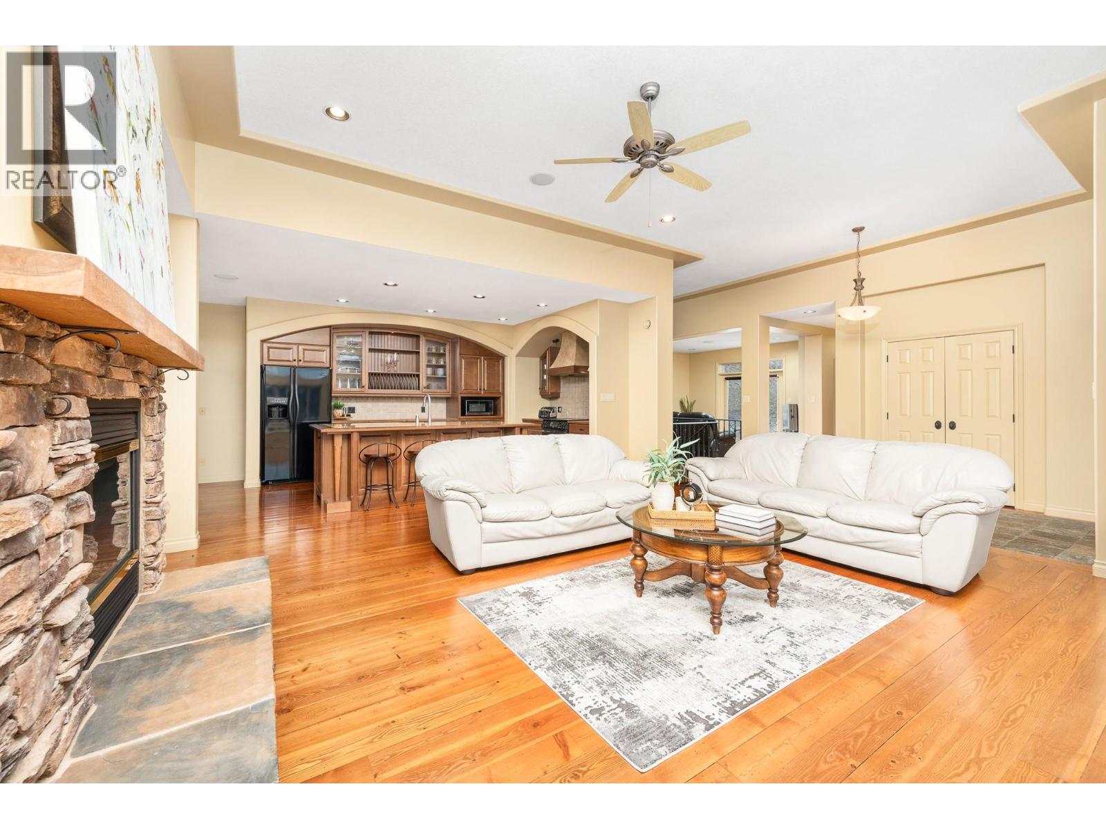 200 Melrose Court Property Photo 12