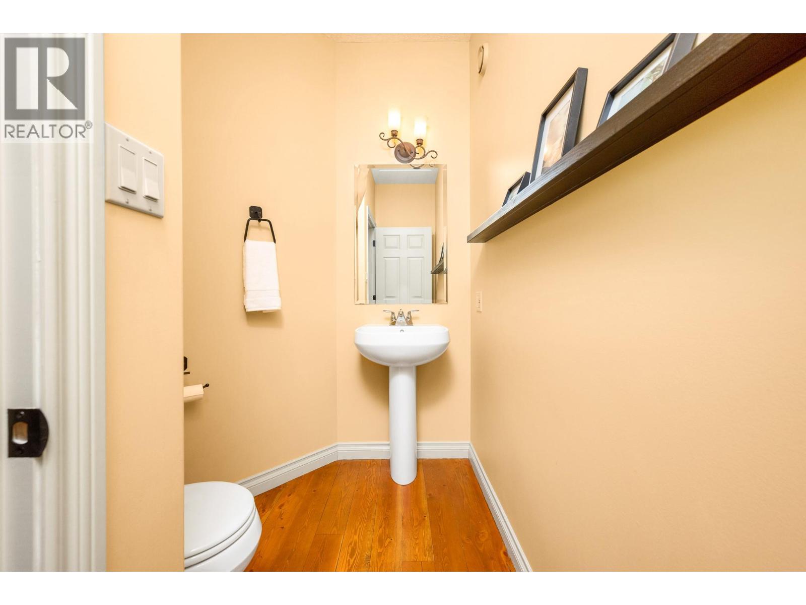 200 Melrose Court Property Photo 23