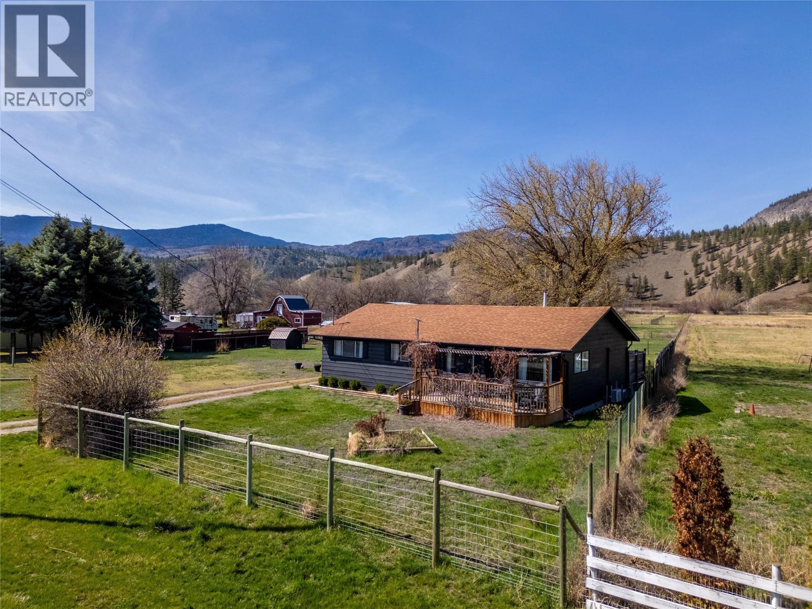 8114 River Road Property Photo 2