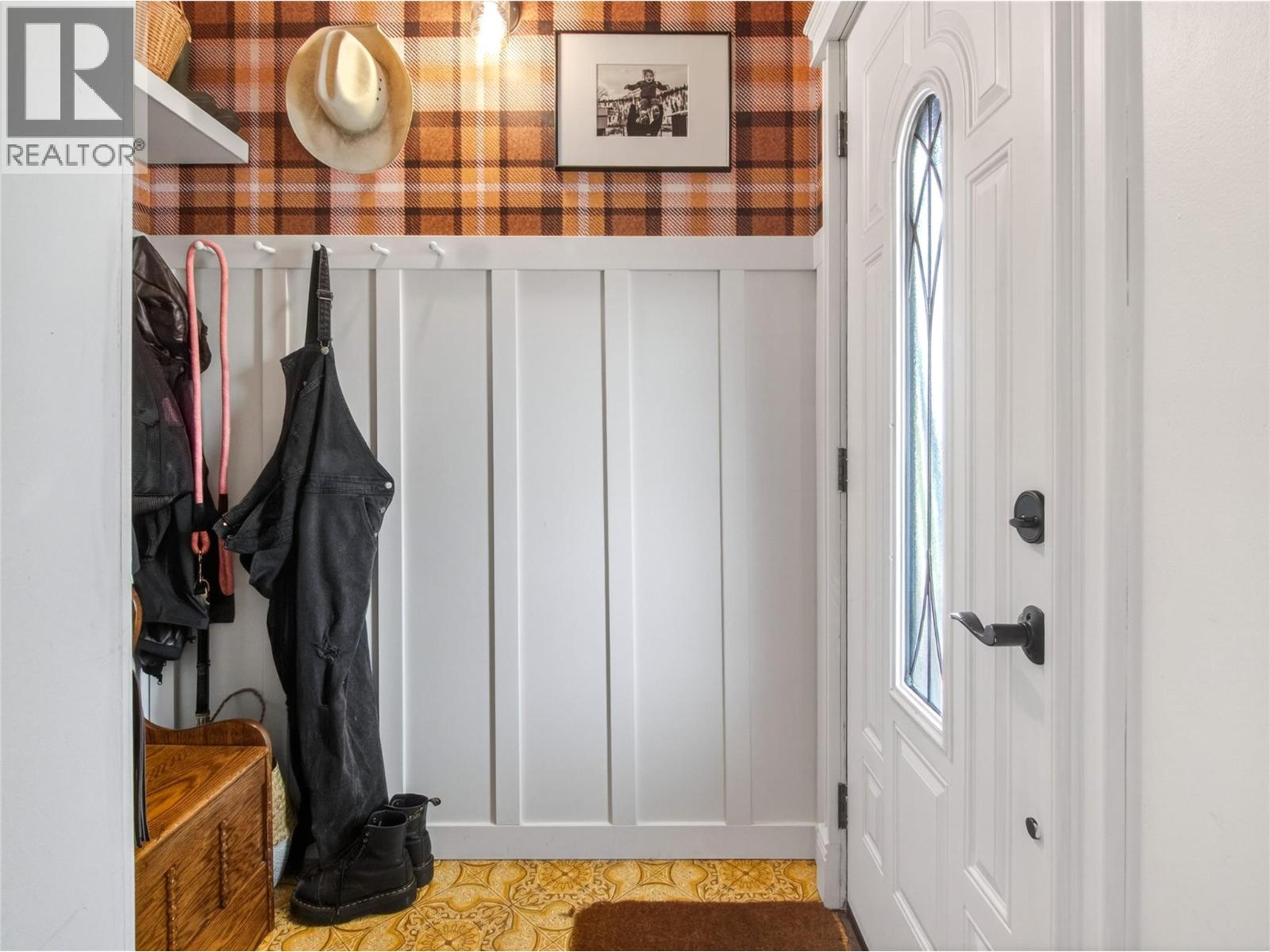 8114 River Road Property Photo 35