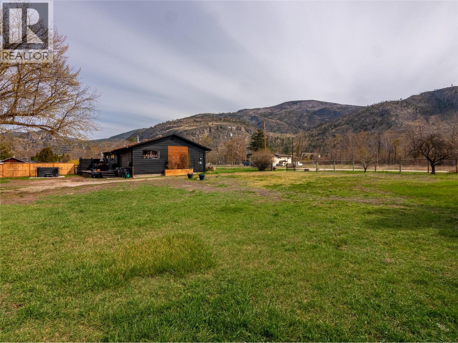 8114 River Road Property Photo 44