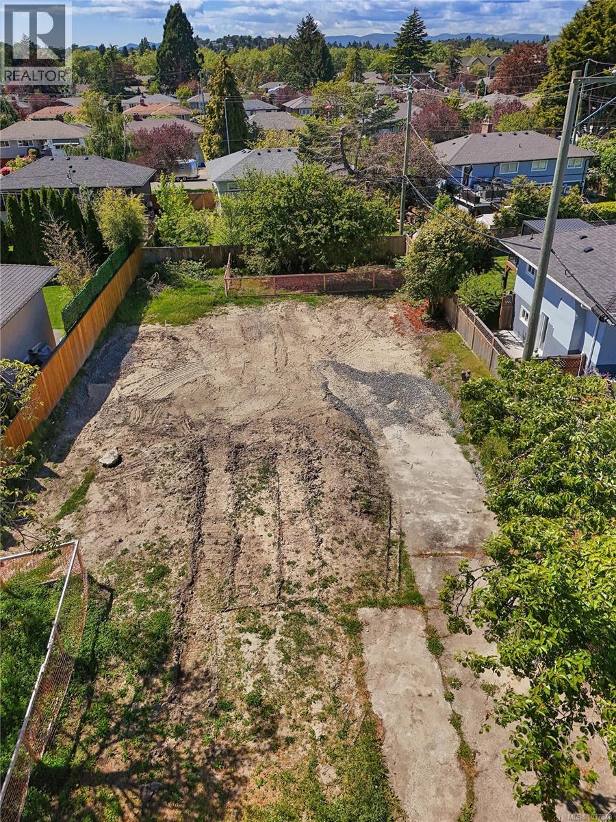 2936 Queenston St Property Photo 8