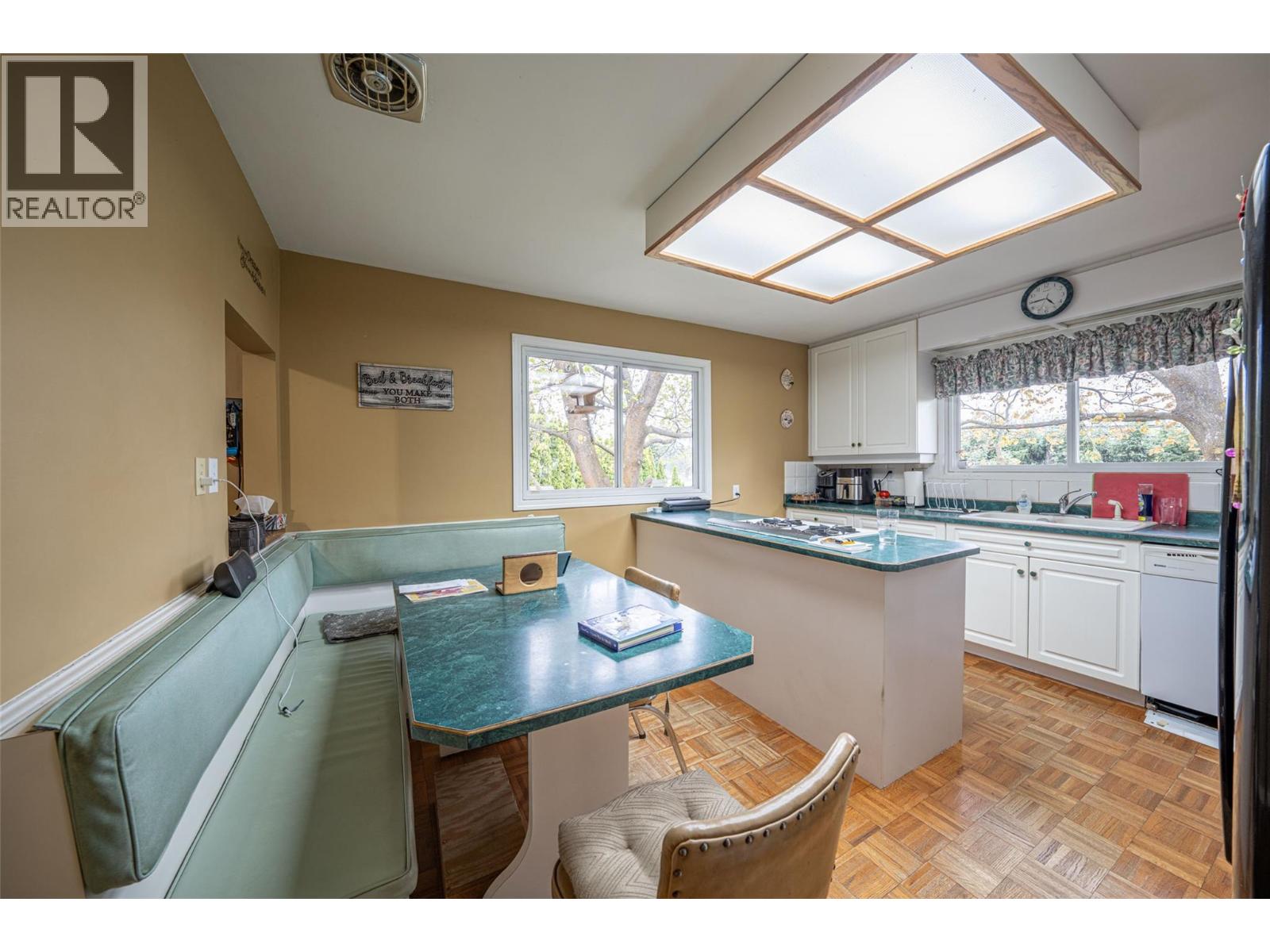 10003 6 Highway Property Photo 7
