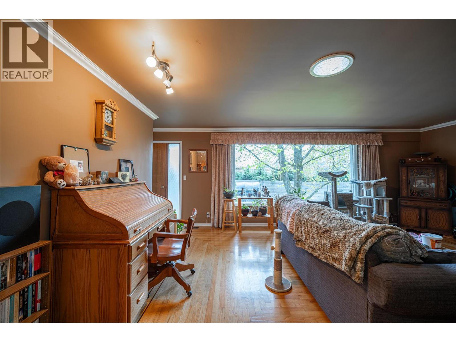 10003 6 Highway Property Photo 9