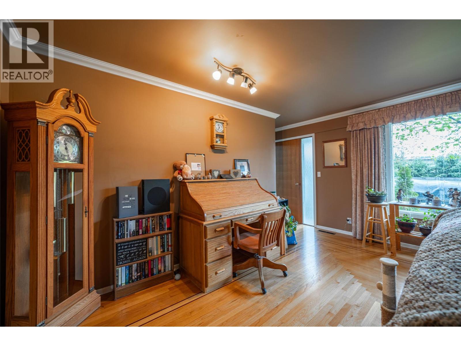 10003 6 Highway Property Photo 10