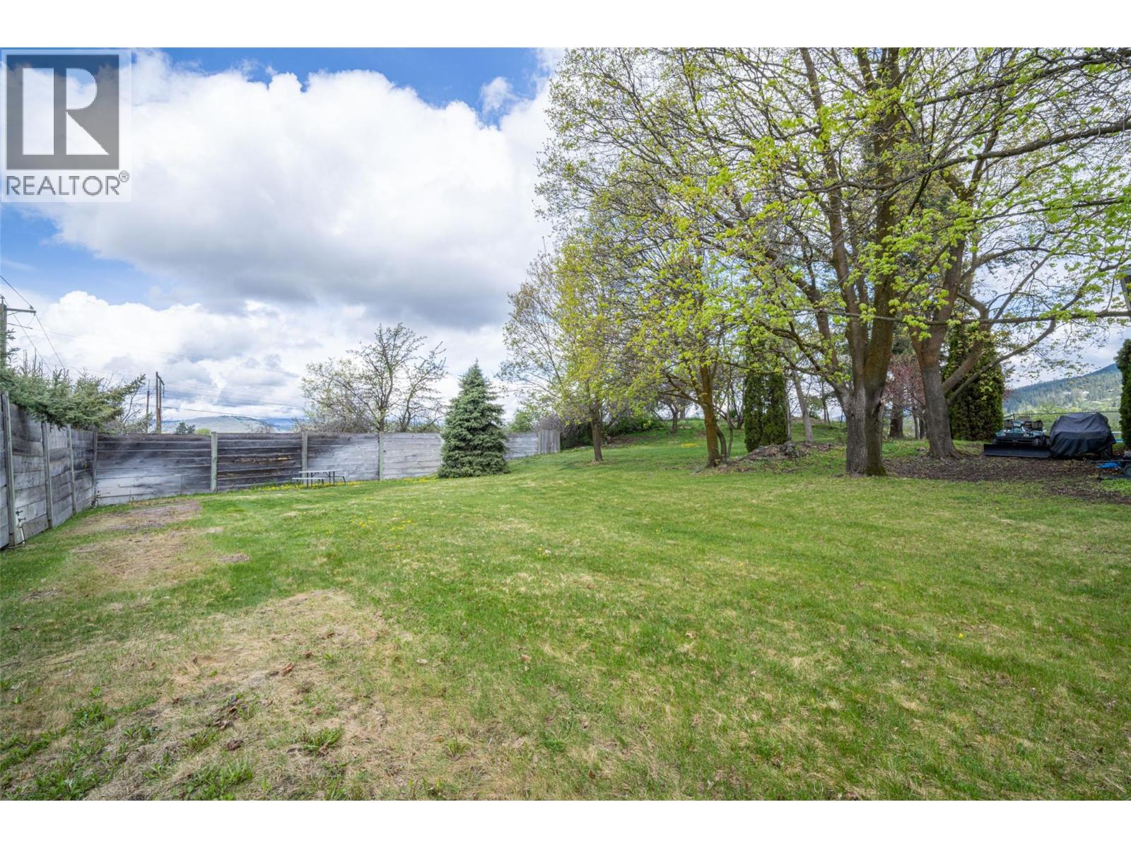 10003 6 Highway Property Photo 28