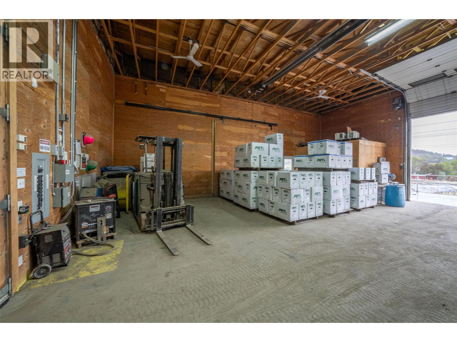 10003 6 Highway Property Photo 49