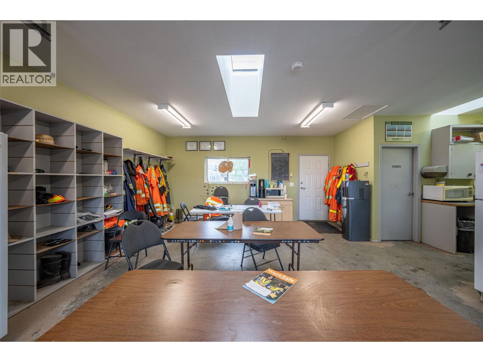 10003 6 Highway Property Photo 55