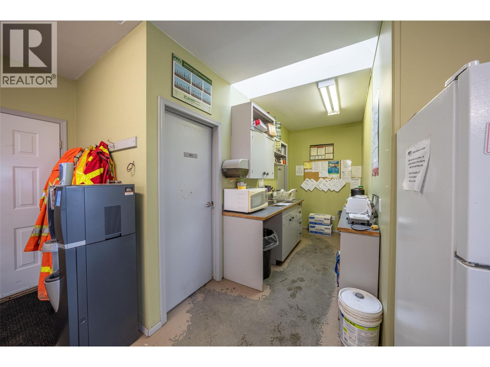 10003 6 Highway Property Photo 56