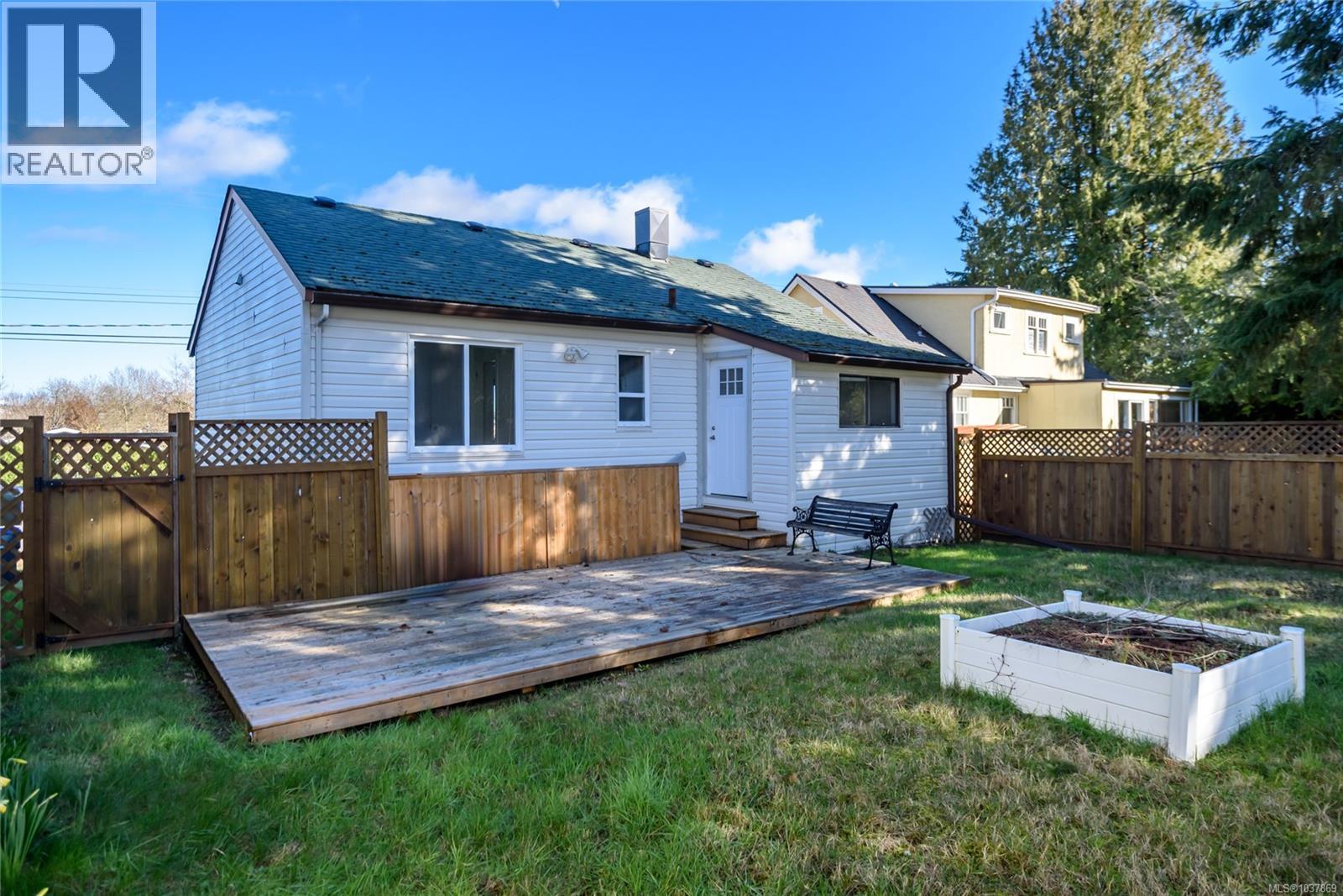 649 Mcphee Ave Property Photo 20