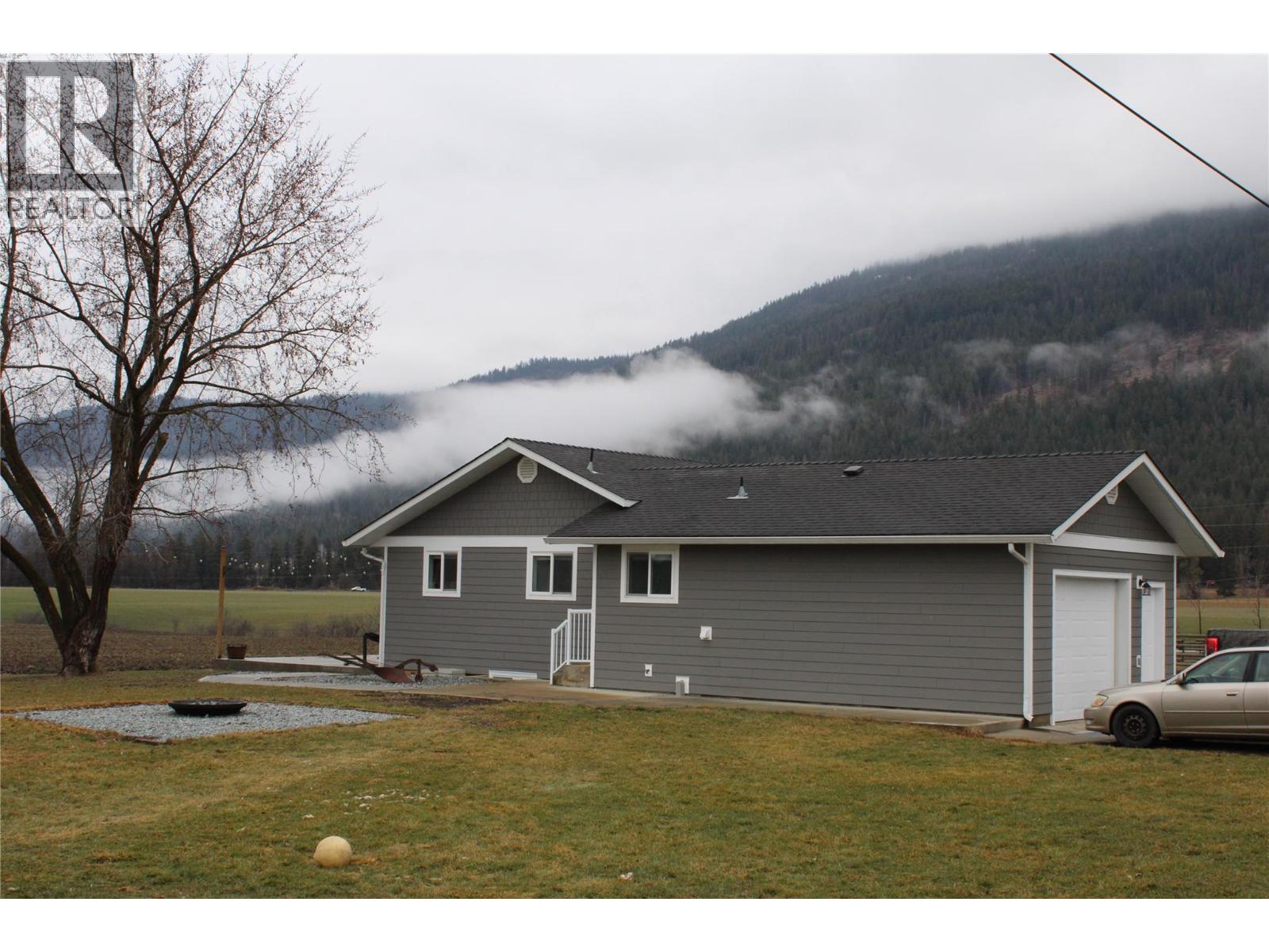 4809 Back Enderby Road Property Photo 15