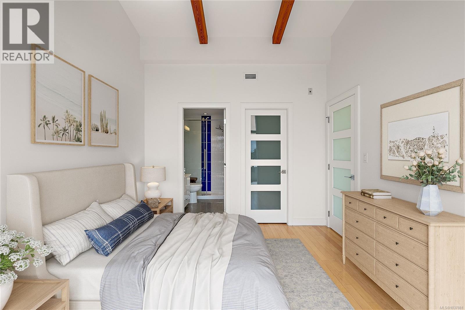 603 916 Lyall St Property Photo 5