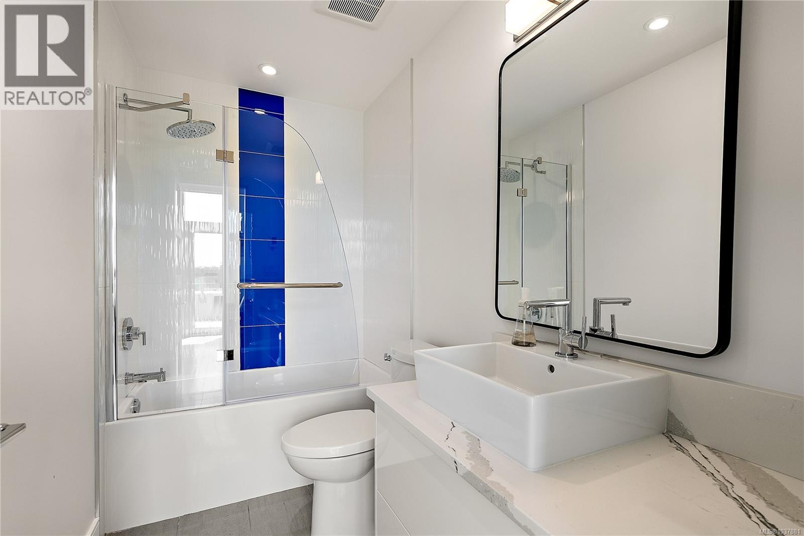 603 916 Lyall St Property Photo 24
