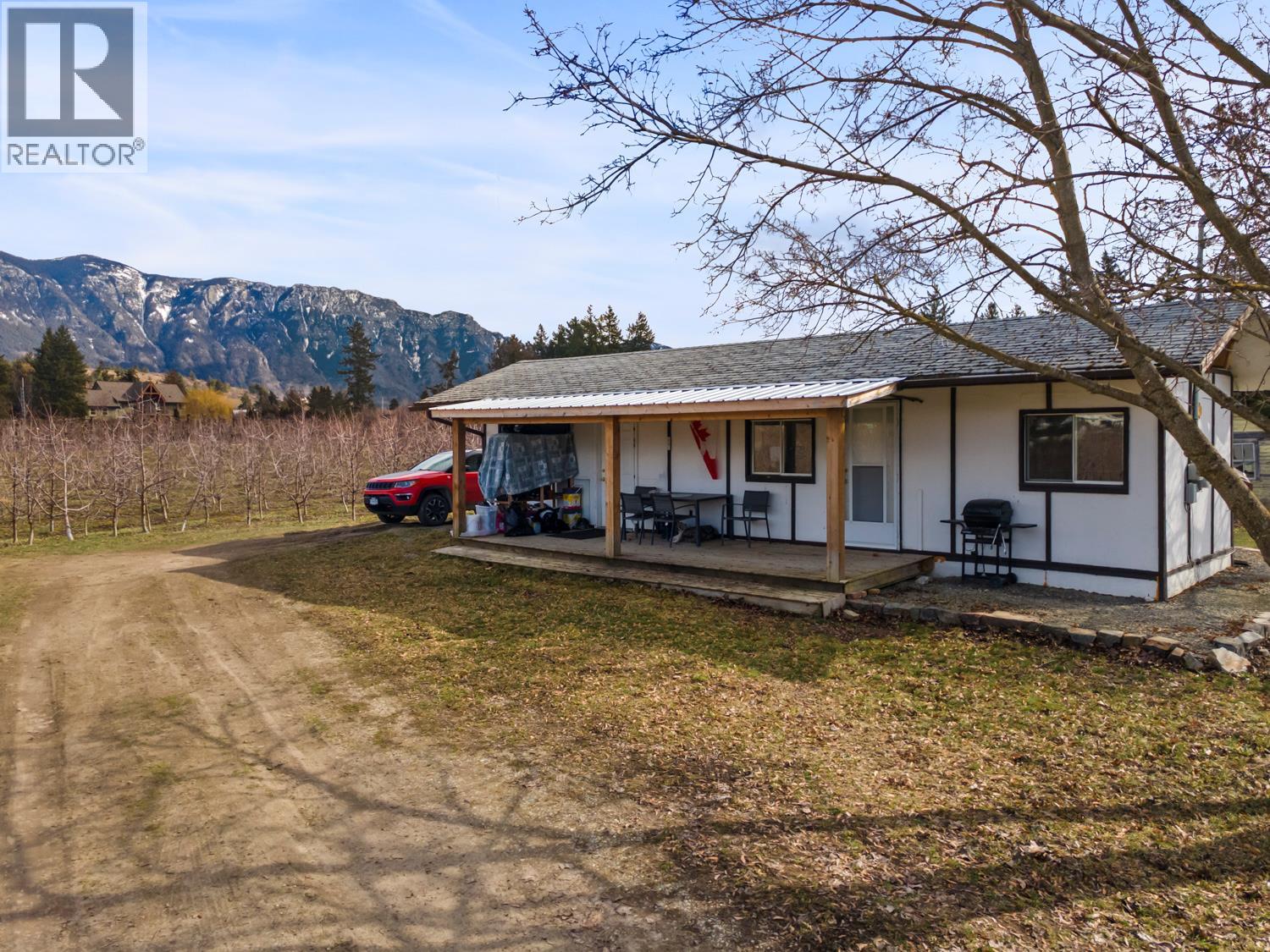 2103 Erickson Road Property Photo 3