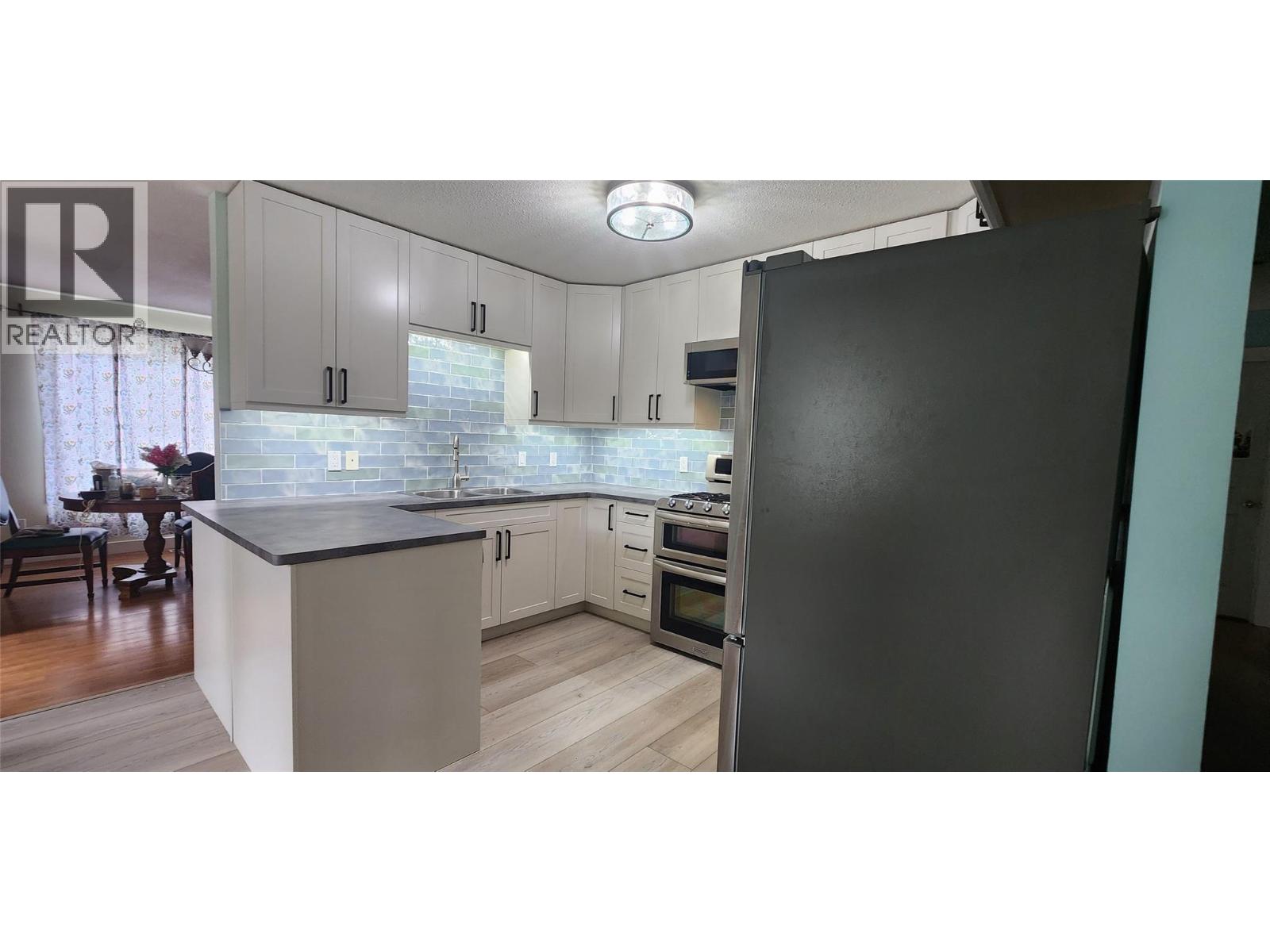 7766 18th Street Property Photo 8