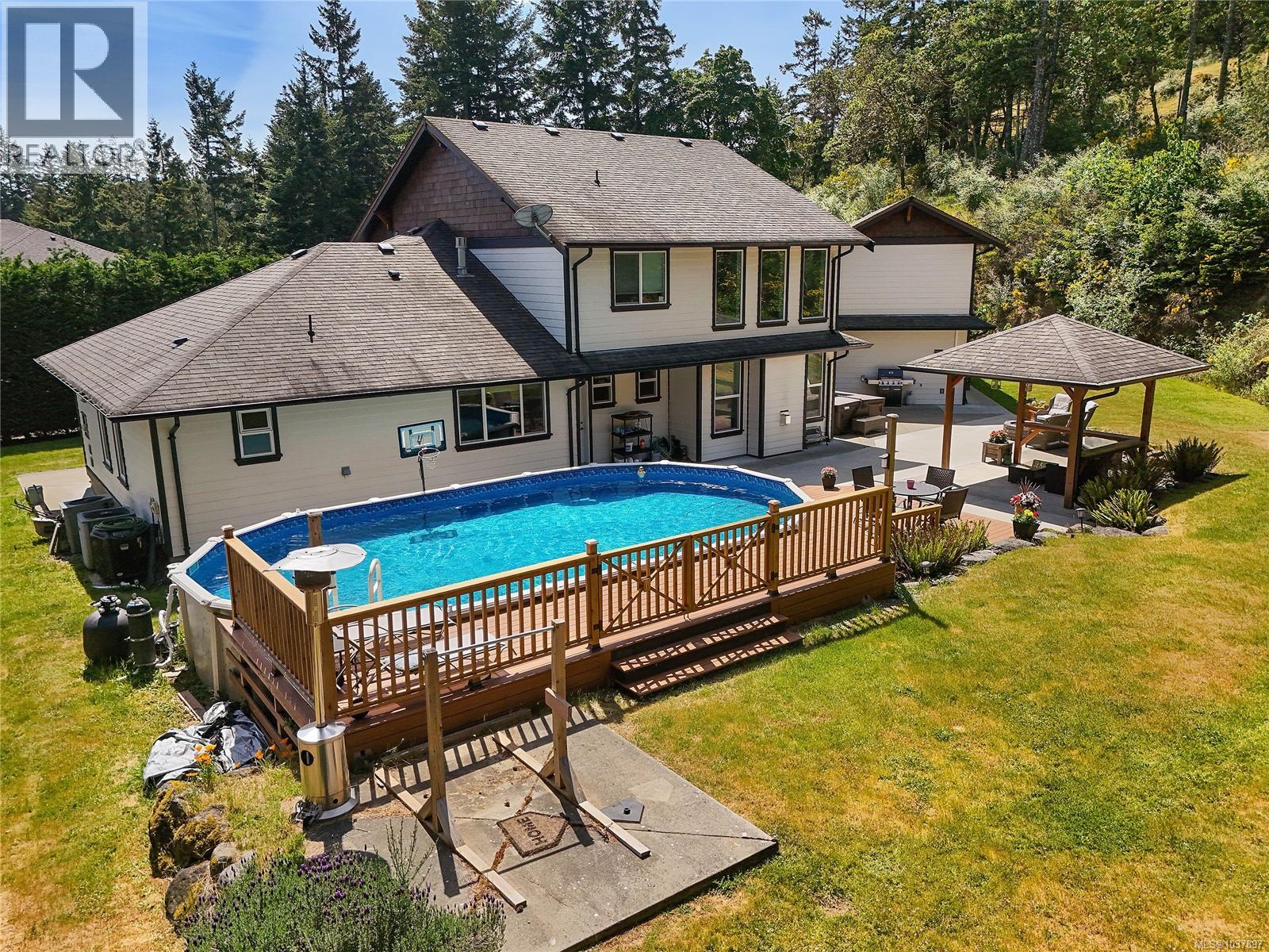 1058 Summer Breeze Lane Property Photo 13