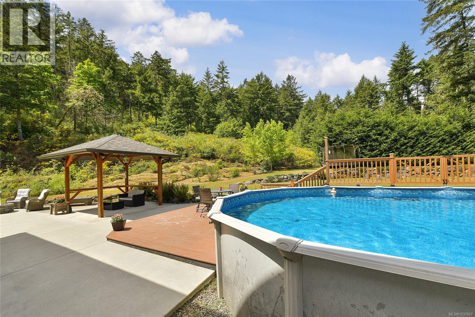 1058 Summer Breeze Lane Property Photo 14