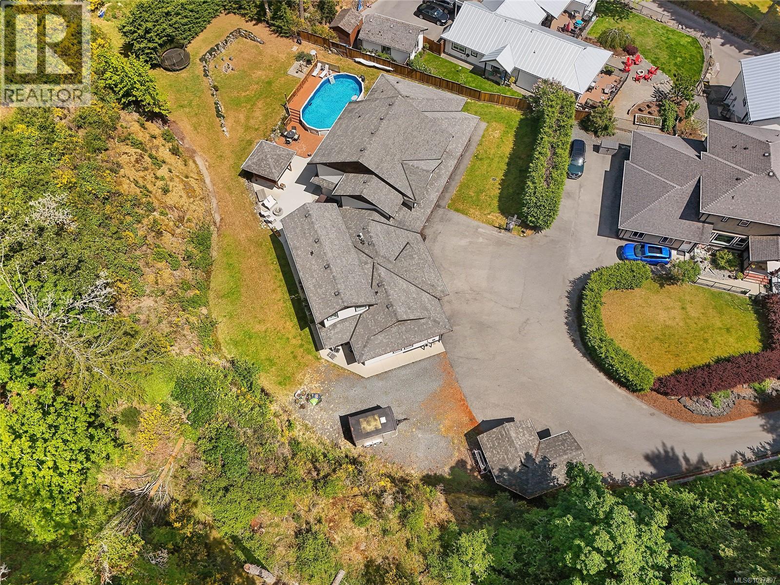 1058 Summer Breeze Lane Property Photo 16
