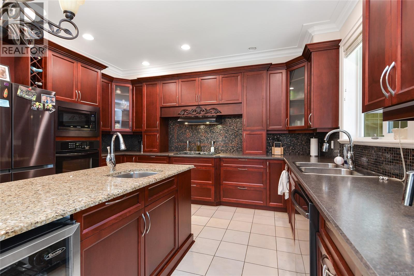 1058 Summer Breeze Lane Property Photo 33