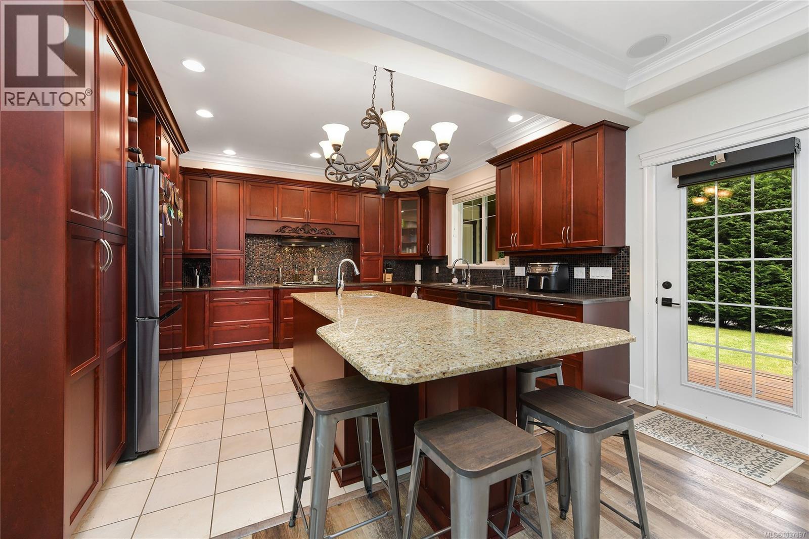 1058 Summer Breeze Lane Property Photo 34