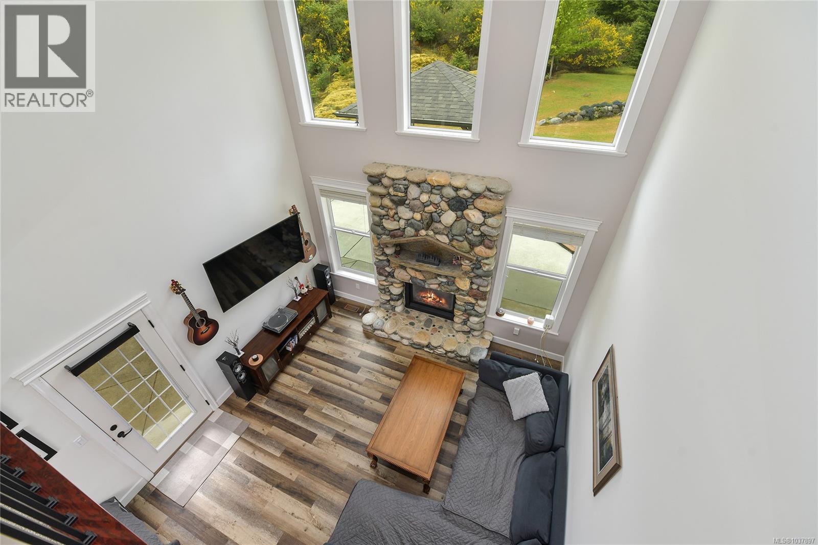 1058 Summer Breeze Lane Property Photo 42