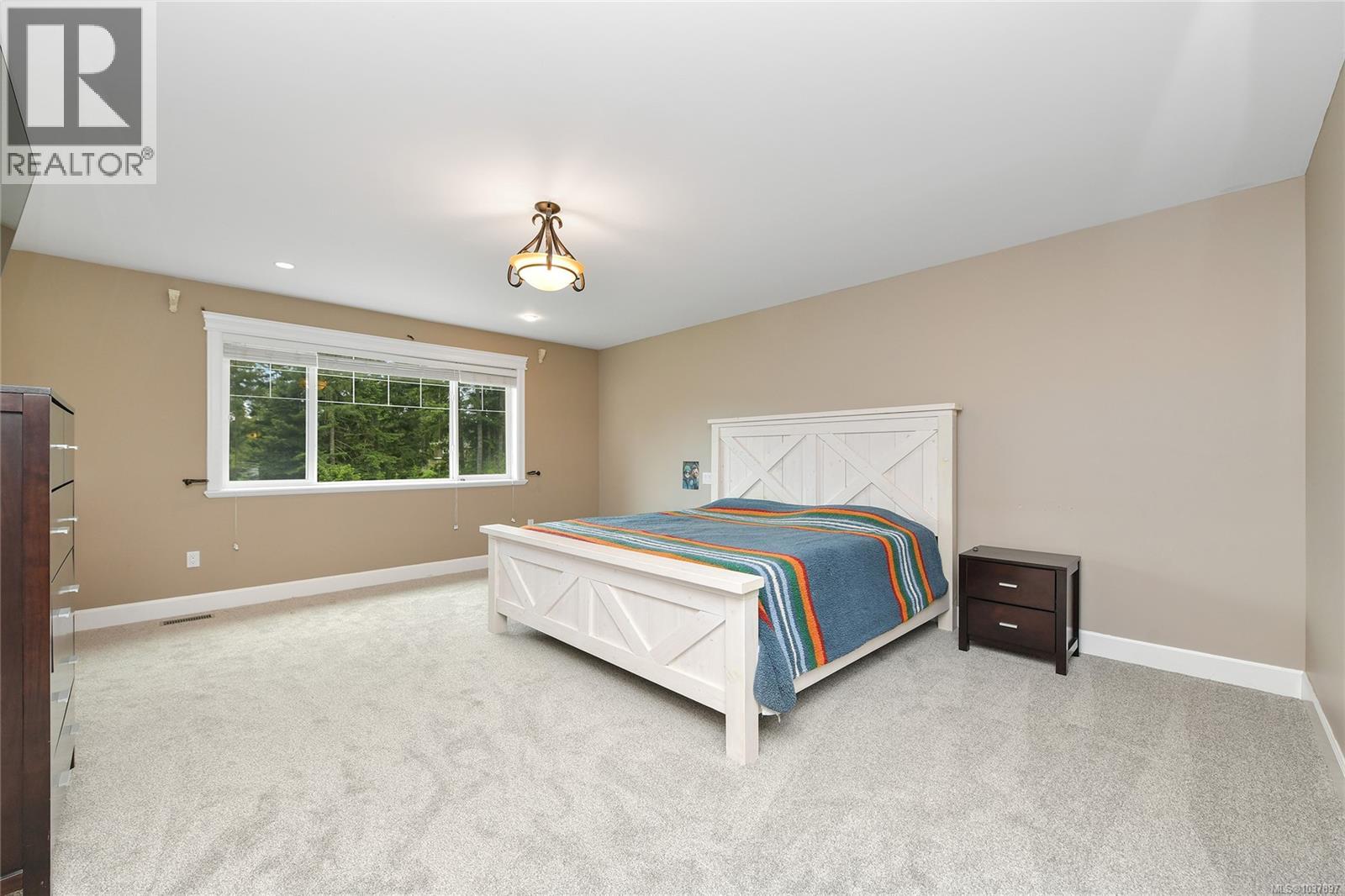 1058 Summer Breeze Lane Property Photo 45