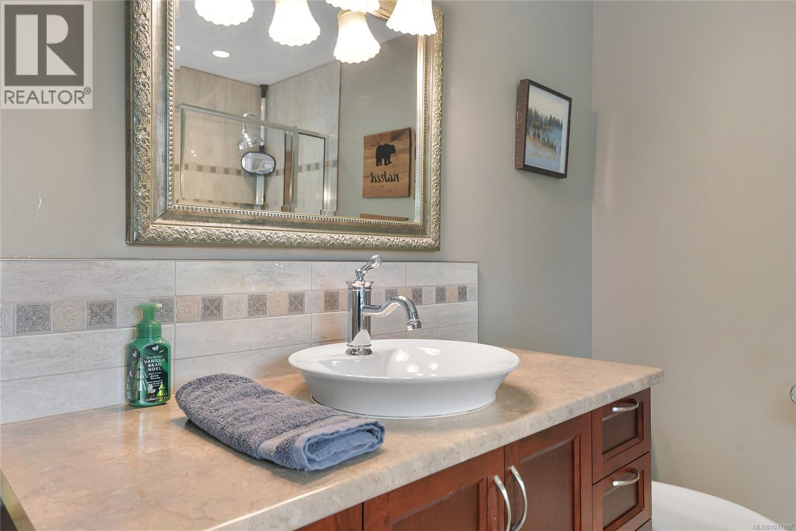 1058 Summer Breeze Lane Property Photo 48