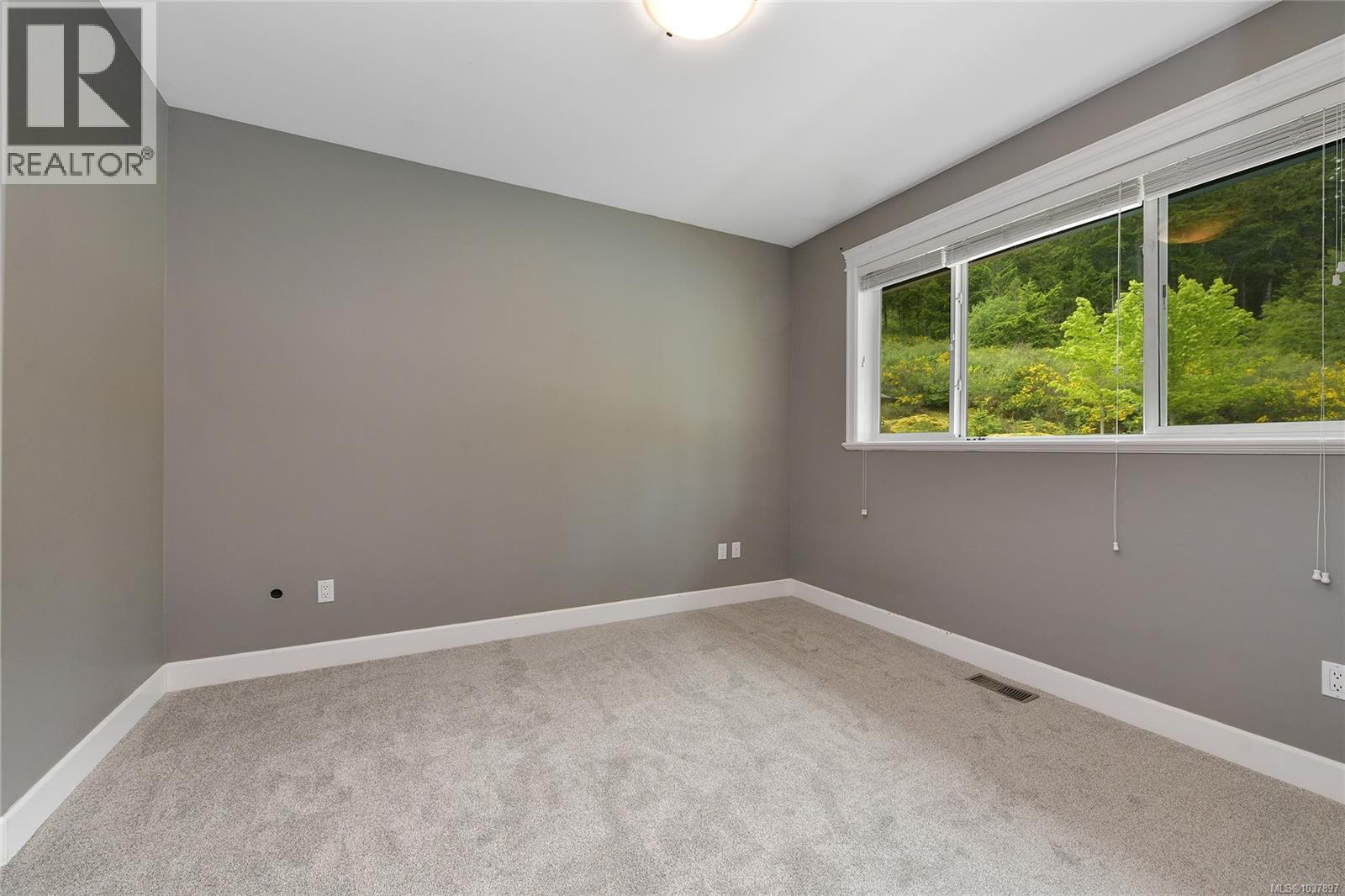 1058 Summer Breeze Lane Property Photo 63