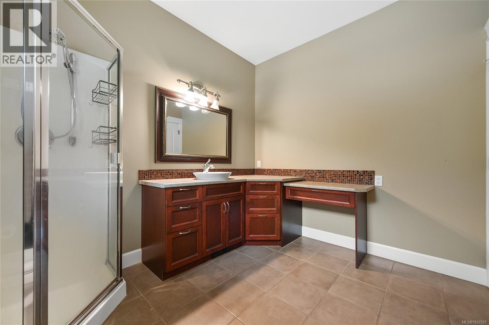 1058 Summer Breeze Lane Property Photo 68