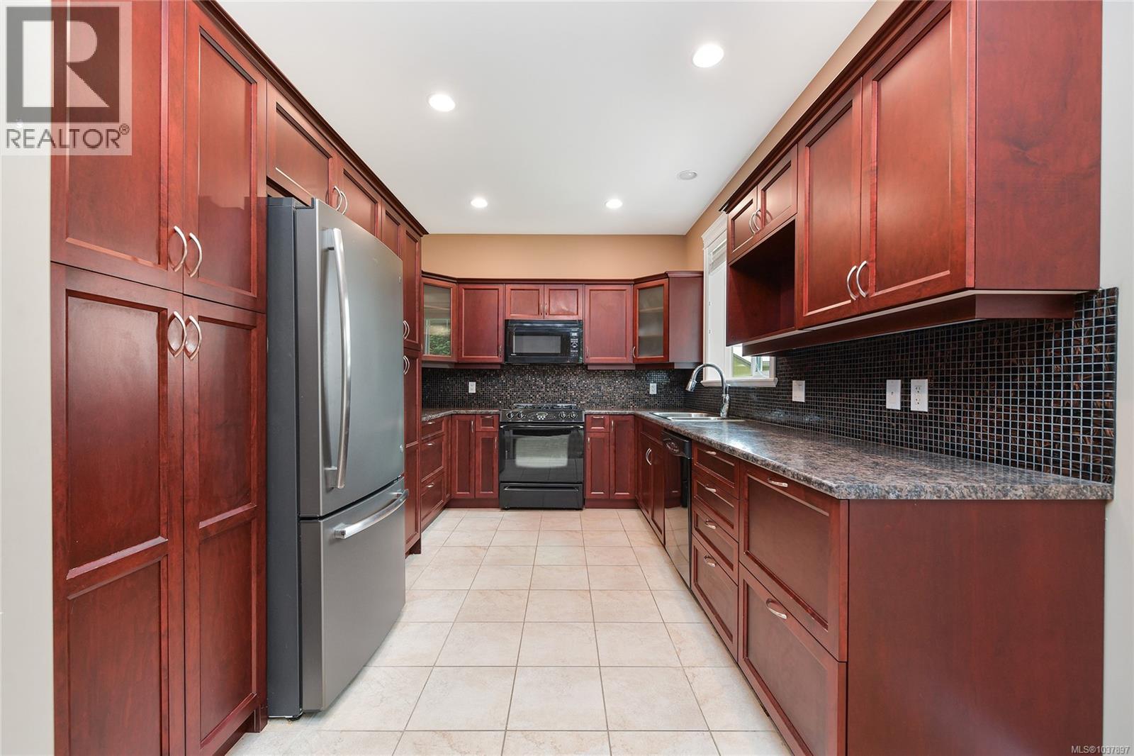 1058 Summer Breeze Lane Property Photo 69