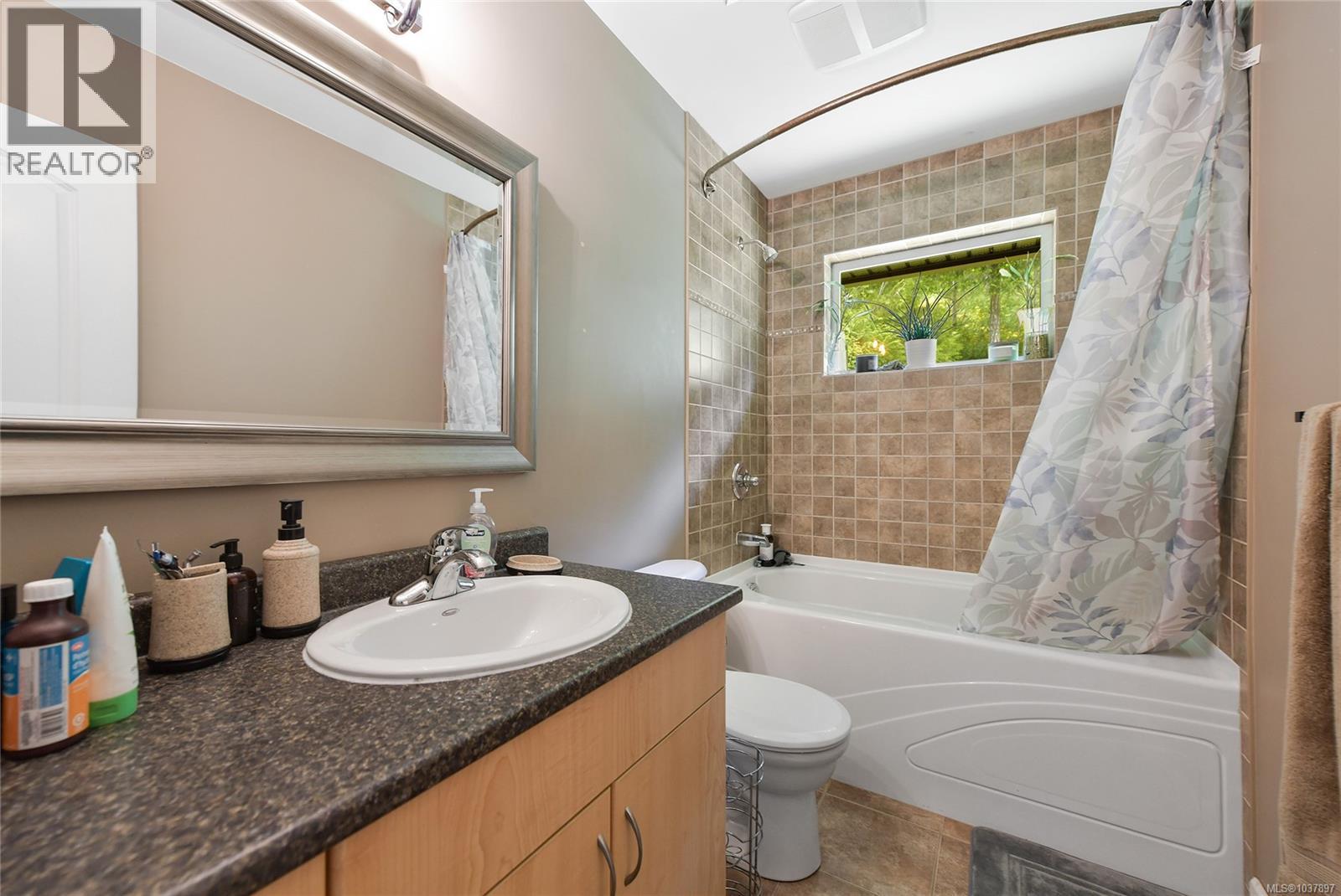 1058 Summer Breeze Lane Property Photo 75